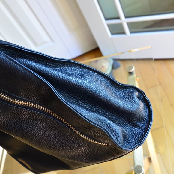 TOTE LE MONDE Florence Black Pebbled Leather Slouch Shoulder Bag - Picture 5 of 11